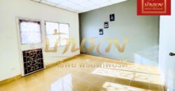 ทาวน์เฮ้าส์ 2 ชั้น หมู่บ้านชายคลอง เทพารักษ์ กม.25 (ซอยคิงคอง) ใกล้นิคมบางพลี บ้านรีโนเวทใหม่ ตกแต่งพร้อมเข้าอยู่