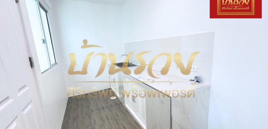 ทาวน์เฮ้าส์ 2 ชั้น #หลังมุม หมู่บ้านพฤกษาวิลล์ 38 หนามแดง-บางพลี บ้านรีโนเวทใหม่ทั้งหลัง ใกล้แหล่งอำนวยความสะดวก พร้อมเข้าอยู่