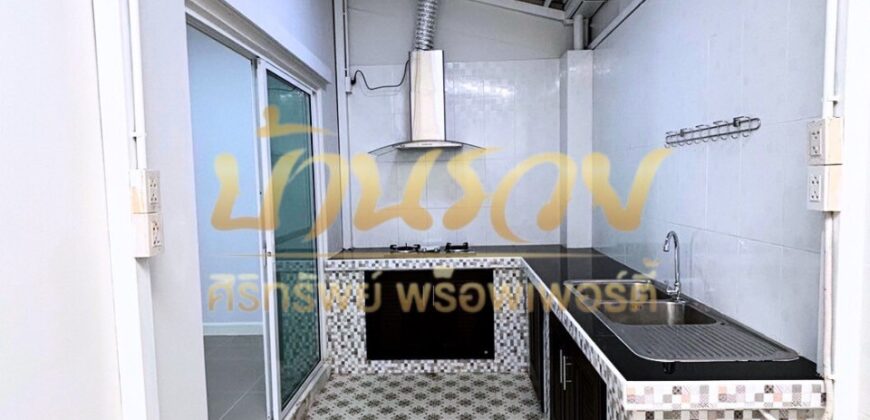 ทาวน์เฮ้าส์ 2ชั้น หมู่บ้านเดอะคอนเน็ก เทพารักษ์-เมืองใหม่ ใกล้นิคมเมืองใหม่บางพลี พร้อมเข้าอยู่