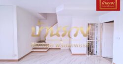 ทาวน์เฮ้าส์ 2 ชั้น หมู่บ้านพฤกษา 28/1 ถนนแพรกษา ใกล้นิคมอุตสาหกรรมบางปู บ้านรีโนเวทใหม่ ต้นๆโครงการ พร้อมเข้าอยู่