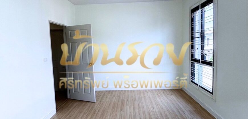 บ้านเดี่ยว 2 ชั้น หมู่บ้านแอมมิตี้บางนา-เทพารักษ์ ถนนเทพารักษ์ กม.26 ใกล้นิคมอุตสาหกรรมบางพลี พร้อมเข้าอยู่
