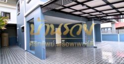 บ้านเดี่ยว 2 ชั้น หมู่บ้านแอมมิตี้บางนา-เทพารักษ์ ถนนเทพารักษ์ กม.26 ใกล้นิคมอุตสาหกรรมบางพลี พร้อมเข้าอยู่