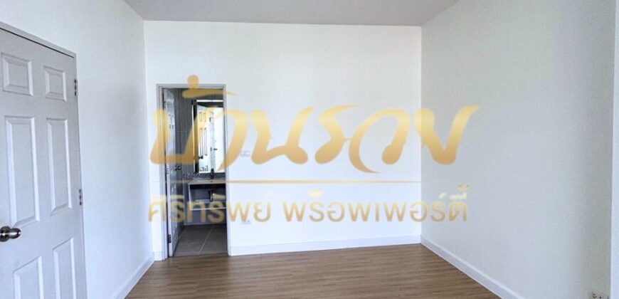 บ้านเดี่ยว 2 ชั้น หมู่บ้านแอมมิตี้บางนา-เทพารักษ์ ถนนเทพารักษ์ กม.26 ใกล้นิคมอุตสาหกรรมบางพลี พร้อมเข้าอยู่