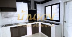 บ้านเดี่ยว 2 ชั้น หมู่บ้านแอมมิตี้บางนา-เทพารักษ์ ถนนเทพารักษ์ กม.26 ใกล้นิคมอุตสาหกรรมบางพลี พร้อมเข้าอยู่