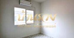 ทาวน์เฮ้าส์ 2 ชั้น หมู่บ้านกัสโต้ บางนา-สุวรรณภูมิ ถ.วัดศรีวารีน้อย-บางเสาธง บ้านรีโนเวทใหม่ ตกแต่งสวย สไตล์โมเดิร์น