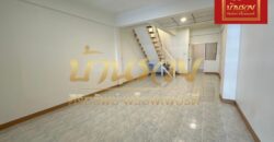 ทาวน์เฮ้าส์ 2 ชั้น หมู่บ้านทรัพย์ดินทอง เทพารักษ์ 66 ใกล้ทางด่วนกาญจนาฯ บ้านรีโนเวทใหม่สไตล์มินิมอล พร้อมเข้าอยู่