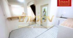 ทาวน์เฮ้าส์ 2 ชั้น หมู่บ้านฉัตรณรงค์ แพรกษา ใกล้รถไฟฟ้าสถานีแพรกษา บ้านรีโนเวทใหม่พร้อมเข้าอยู่