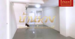 ทาวน์เฮ้าส์ 2 ชั้น หมู่บ้านฉัตรณรงค์ แพรกษา ใกล้รถไฟฟ้าสถานีแพรกษา บ้านรีโนเวทใหม่พร้อมเข้าอยู่