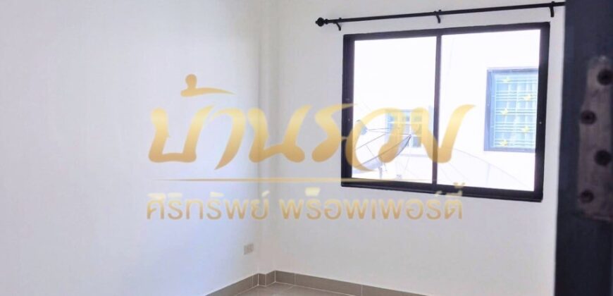 ทาวน์เฮ้าส์ 2 ชั้น หมู่บ้านธัญดา พาร์ควิลล์ 3 บ้านรีโนเวทใหม่ ใกล้นิคมอุตสาหกรรมบางปู