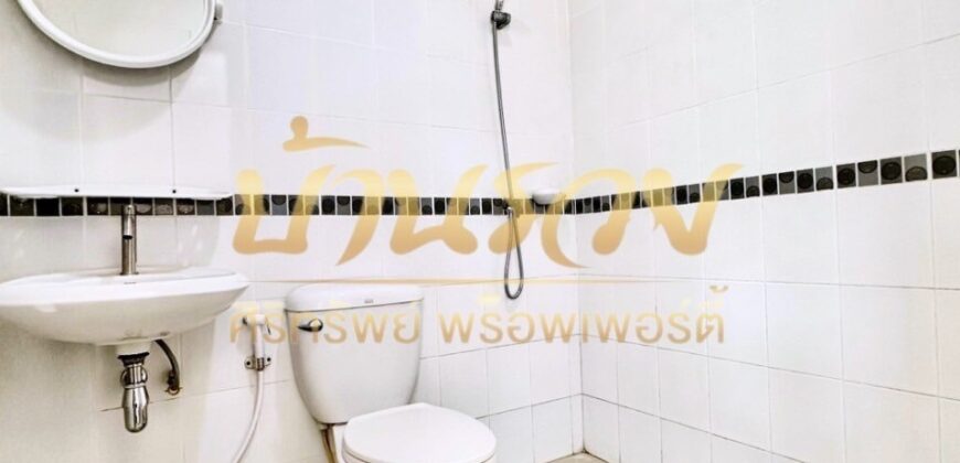 ทาวน์เฮ้าส์ 2 ชั้น หมู่บ้านนิรันดร์วิลล์ 10 ซอยวัดศรีวารีน้อย บางนา กม.18 ใกล้มหาลัยหัวเฉียว รีโนเวทใหม่