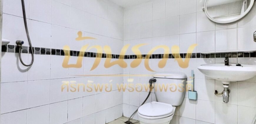 ทาวน์เฮ้าส์ 2 ชั้น หมู่บ้านนิรันดร์วิลล์ 10 ซอยวัดศรีวารีน้อย บางนา กม.18 ใกล้มหาลัยหัวเฉียว รีโนเวทใหม่