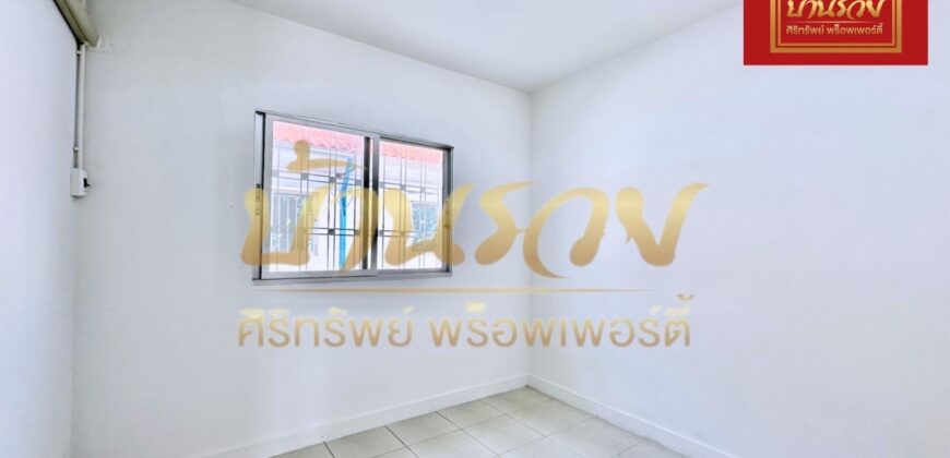 ทาวน์เฮ้าส์ 2 ชั้น หมู่บ้านนิรันดร์วิลล์ 10 ซอยวัดศรีวารีน้อย บางนา กม.18 ใกล้มหาลัยหัวเฉียว รีโนเวทใหม่