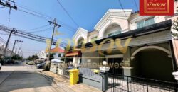 ทาวน์เฮ้าส์ 2 ชั้น หมู่บ้านนิรันดร์วิลล์ 10 ซอยวัดศรีวารีน้อย บางนา กม.18 ใกล้มหาลัยหัวเฉียว รีโนเวทใหม่