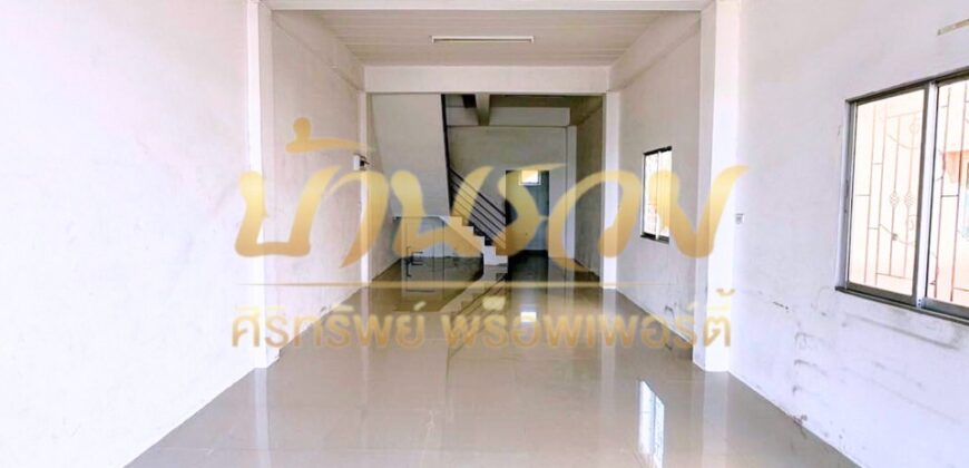 ตึกแถว 3 ชั้น #หลังมุมถนนเมนหลัก เหมาะทำอ๊อฟฟิต หรือ ค้าขาย หมู่บ้านสรณ์สิริ เทพารักษ์-แพรกษา ใกล้ทางด่วนกาญจนาฯ รีโนเวทใหม่ทั้งหลัง พร้อมอยู่อาศัย