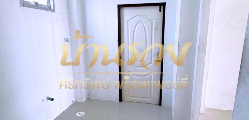 ตึกแถว 3 ชั้น #หลังมุมถนนเมนหลัก เหมาะทำอ๊อฟฟิต หรือ ค้าขาย หมู่บ้านสรณ์สิริ เทพารักษ์-แพรกษา ใกล้ทางด่วนกาญจนาฯ รีโนเวทใหม่ทั้งหลัง พร้อมอยู่อาศัย