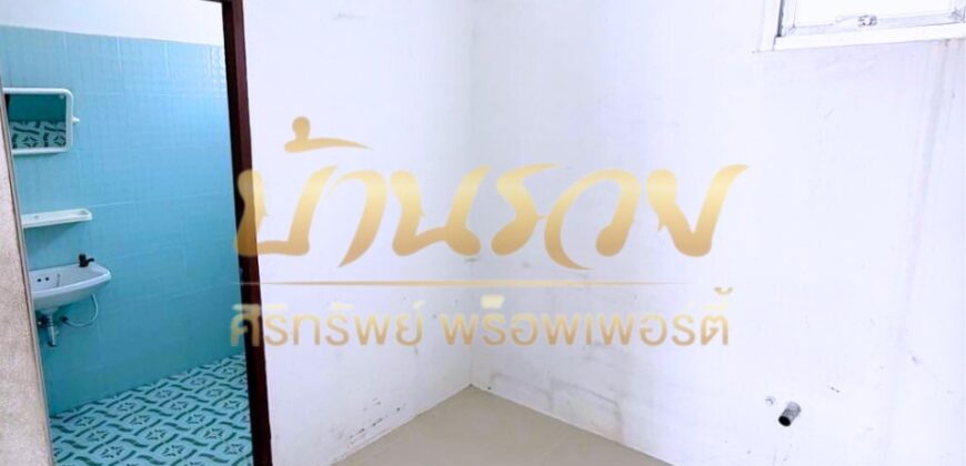 ตึกแถว 3 ชั้น #หลังมุมถนนเมนหลัก เหมาะทำอ๊อฟฟิต หรือ ค้าขาย หมู่บ้านสรณ์สิริ เทพารักษ์-แพรกษา ใกล้ทางด่วนกาญจนาฯ รีโนเวทใหม่ทั้งหลัง พร้อมอยู่อาศัย