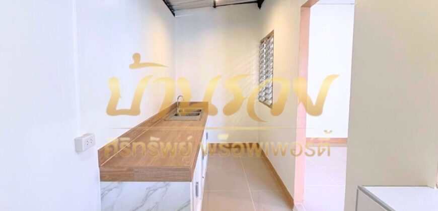 บ้านแฝด 2 ชั้น หมู่บ้านนันทนา การ์เด้นท์ ซอยบางปลา 22 ใกล้รพ.จุฬารัตน์ 3 รีโนเวทใหม่ #จอดรถได้4คัน