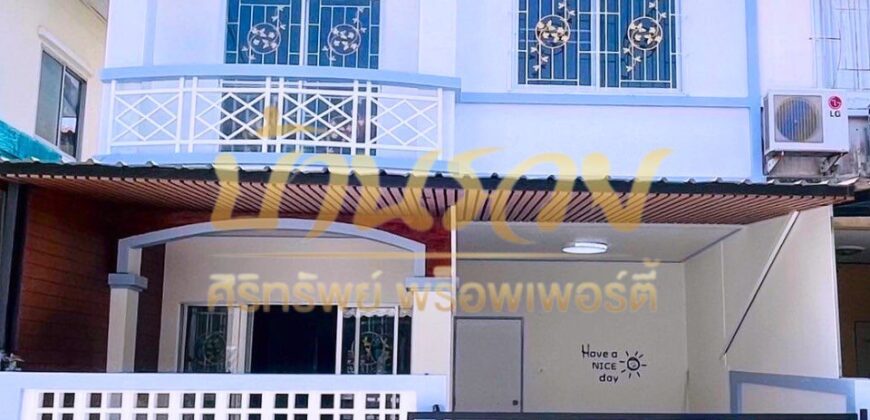 ทาวน์เฮ้าส์ 2 ชั้น หมู่บ้านชายคลอง ต้นซอย เทพารักษ์ กม.25 (ซอยคิงคอง) ใกล้นิคมบางพลี บ้านรีโนเวทใหม่ ตกแต่งพร้อมเข้าอยู่