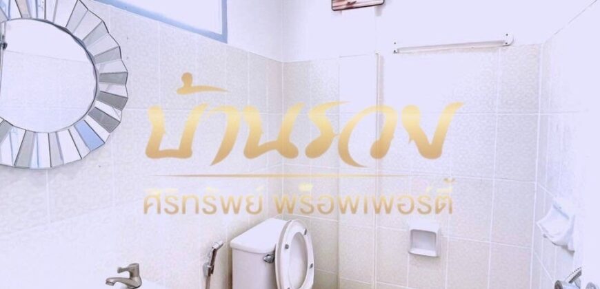 ทาวน์เฮ้าส์ 2 ชั้น หมู่บ้านชายคลอง ต้นซอย เทพารักษ์ กม.25 (ซอยคิงคอง) ใกล้นิคมบางพลี บ้านรีโนเวทใหม่ ตกแต่งพร้อมเข้าอยู่