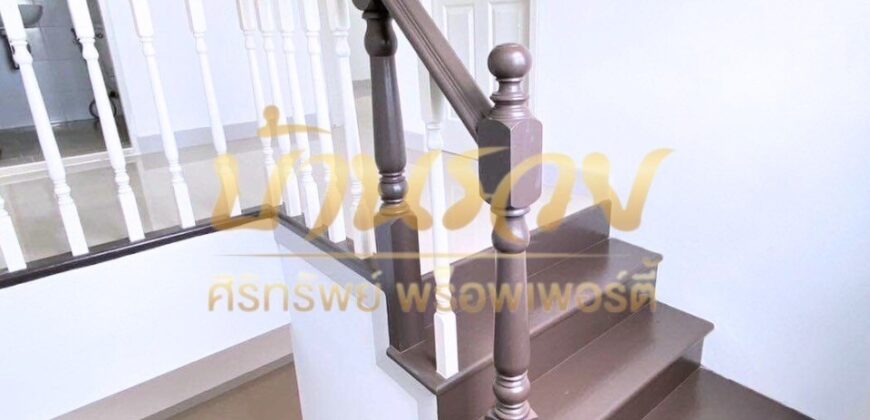 ทาวน์เฮ้าส์ 2 ชั้น หลังมุม หมู่บ้านนิรันดร์วิลล์ 12 ซอยวัดศรีวารีน้อย (บางนา-ตราด กม.8) บ้านรีโนเวทใหม่