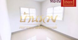 ทาวน์เฮ้าส์ 2 ชั้น หลังมุม หมู่บ้านนิรันดร์วิลล์ 12 ซอยวัดศรีวารีน้อย (บางนา-ตราด กม.8) บ้านรีโนเวทใหม่