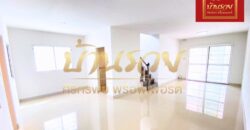 ทาวน์เฮ้าส์ 2 ชั้น หลังมุม หมู่บ้านนิรันดร์วิลล์ 12 ซอยวัดศรีวารีน้อย (บางนา-ตราด กม.8) บ้านรีโนเวทใหม่