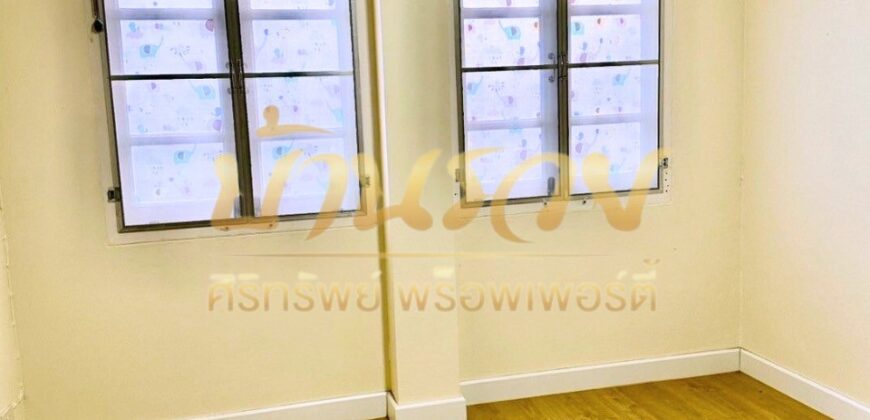 บ้านแฝด 2 ชั้น หมู่บ้านนันทนา การ์เด้นท์ ซอย6 บางปลา 22 ใกล้รพ.จุฬารัตน์ 3