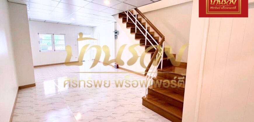 ทาวน์เฮ้าส์ 2 ชั้น หมู่บ้านเทพารักษ์ ใกล้ทางขึ้นลงทางด่วนกาญจนาฯ บ้านรีโนเวทใหม่ทั้งหลัง ยื่นกู้ได้ทุกอาชีพ