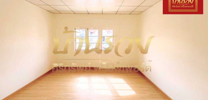 ทาวน์เฮ้าส์ 2 ชั้น หมู่บ้านเทพารักษ์ ใกล้ทางขึ้นลงทางด่วนกาญจนาฯ บ้านรีโนเวทใหม่ทั้งหลัง ยื่นกู้ได้ทุกอาชีพ