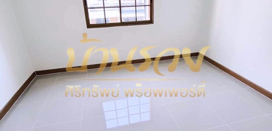 ทาวน์เฮ้าส์ 2 ชั้น หมู่บ้านพฤกษา 28/1 ถนนแพรกษา ใกล้นิคมอุตสาหกรรมบางปู บ้านรีโนเวทใหม่ พร้อมเข้าอยู่