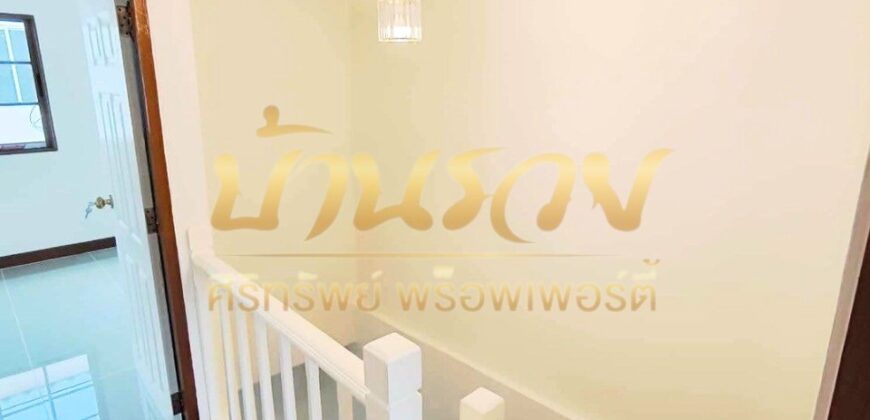 ทาวน์เฮ้าส์ 2 ชั้น หมู่บ้านพฤกษา 28/1 ถนนแพรกษา ใกล้นิคมอุตสาหกรรมบางปู บ้านรีโนเวทใหม่ พร้อมเข้าอยู่