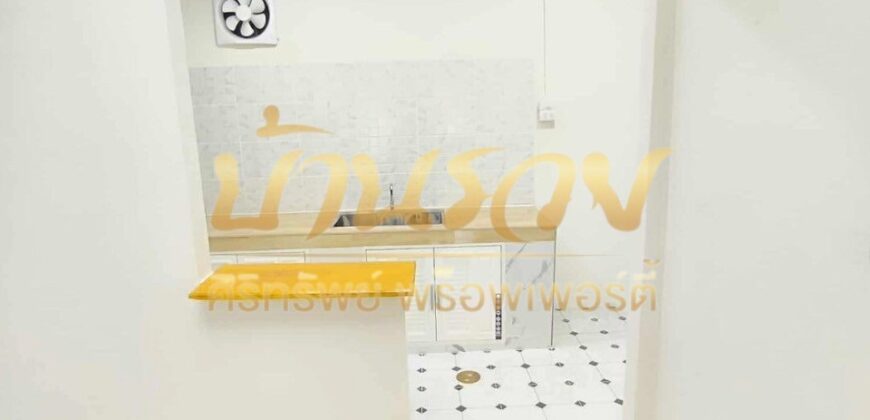 ทาวน์เฮ้าส์ 2 ชั้น หมู่บ้านพฤกษา 28/1 ถนนแพรกษา ใกล้นิคมอุตสาหกรรมบางปู บ้านรีโนเวทใหม่ พร้อมเข้าอยู่