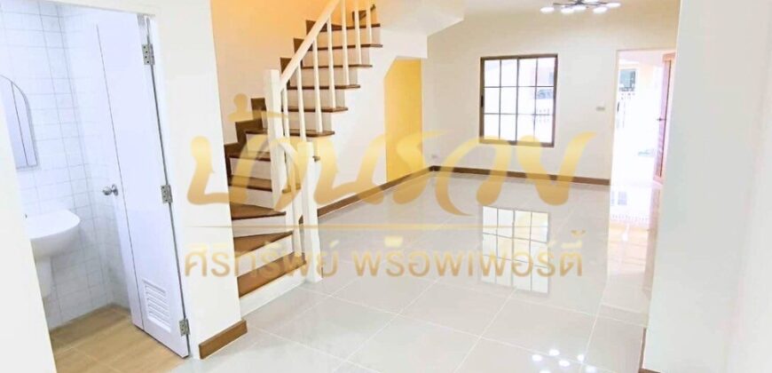 ทาวน์เฮ้าส์ 2 ชั้น หมู่บ้านพฤกษา 28/1 ถนนแพรกษา ใกล้นิคมอุตสาหกรรมบางปู บ้านรีโนเวทใหม่ พร้อมเข้าอยู่