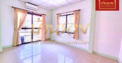 ทาวน์เฮ้าส์ 2 ชั้น หมู่บ้านชายคลอง หลังมุม เทพารักษ์ กม.25 (ซอยคิงคอง) ใกล้นิคมบางพลี บ้านรีโนเวทใหม่ ตกแต่งพร้อมเข้าอยู่