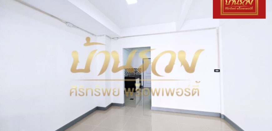 อาคารพาณิชย์ 2 ชั้น ซอยอุดมเดช ใกล้สถานีรถไฟฟ้านายเรือ รีโนเวทใหม่ทั้งหลัง ตกพร้อมเข้าอยู่