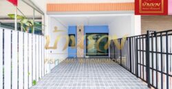 อาคารพาณิชย์ 2 ชั้น ซอยอุดมเดช ใกล้สถานีรถไฟฟ้านายเรือ รีโนเวทใหม่ทั้งหลัง ตกพร้อมเข้าอยู่