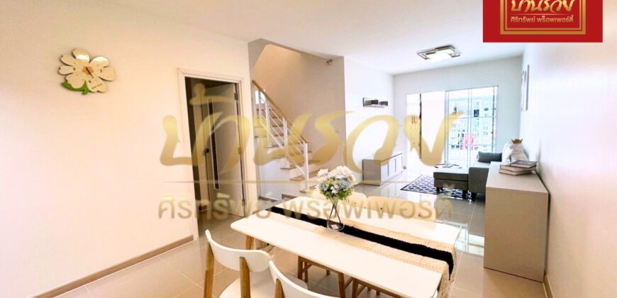 ทาวน์เฮ้าส์ 2 ชั้น หมู่บ้าน เจซิตี้ เเพรกษา ใกล้โรงเรียนสารสาสน์สมุทรปราการ รีโนเวทใหม่ พร้อมเข้าอยู่