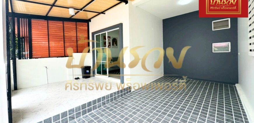 ทาวน์เฮ้าส์ 2 ชั้น หมู่บ้าน เจซิตี้ เเพรกษา ใกล้โรงเรียนสารสาสน์สมุทรปราการ รีโนเวทใหม่ พร้อมเข้าอยู่