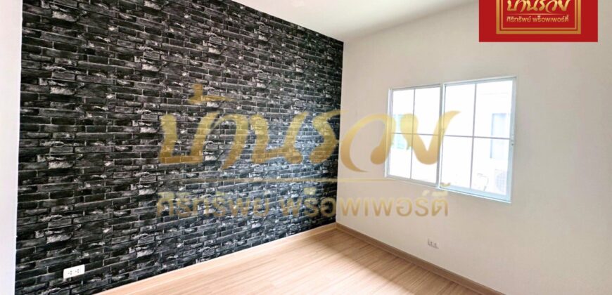 ทาวน์เฮ้าส์ 2 ชั้น หมู่บ้าน เจซิตี้ เเพรกษา ใกล้โรงเรียนสารสาสน์สมุทรปราการ รีโนเวทใหม่ พร้อมเข้าอยู่