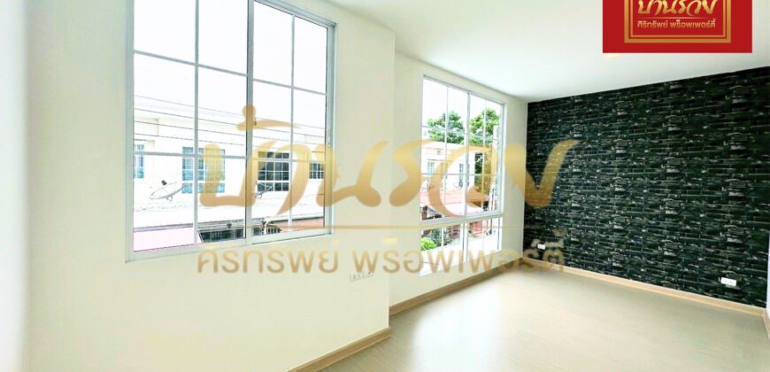 ทาวน์เฮ้าส์ 2 ชั้น หมู่บ้าน เจซิตี้ เเพรกษา ใกล้โรงเรียนสารสาสน์สมุทรปราการ รีโนเวทใหม่ พร้อมเข้าอยู่