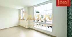 ทาวน์เฮ้าส์ 2 ชั้น หมู่บ้าน เจซิตี้ เเพรกษา ใกล้โรงเรียนสารสาสน์สมุทรปราการ รีโนเวทใหม่ พร้อมเข้าอยู่