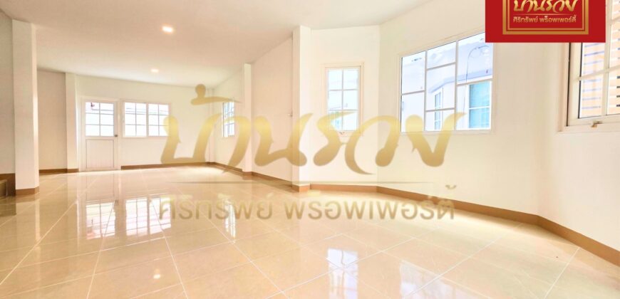 บ้านแฝด 2 ชั้น หมู่บ้านทัศรินทร์ ซอยมังกร-เทพารักษ์ ใกล้จุดขึ้น-ลงทางด่วนกาญจนา บ้านรีโนเวทใหม่