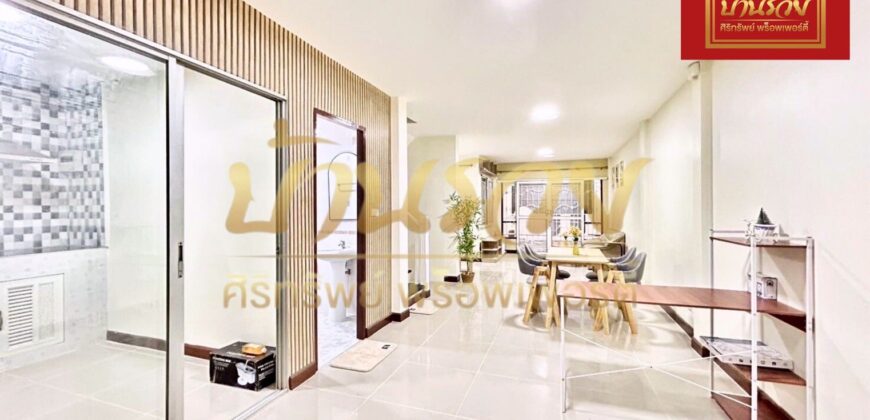 ทาวน์เฮ้าส์ 2 ชั้น หมู่บ้านพนาสนธิ์ วิลล่า สุวรรณภูมิ ใกล้ถนนเทพารักษ์ รีโนเวทใหม่ทั้งหลังพร้อมเข้าอยู่