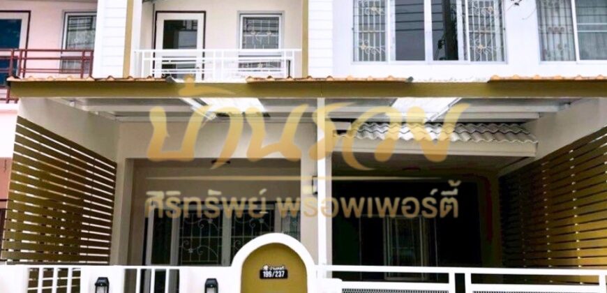 ทาวน์เฮ้าส์ 2 ชั้น หมู่บ้านพนาสนธิ์ วิลล่า สุวรรณภูมิ ใกล้ถนนเทพารักษ์ รีโนเวทใหม่ทั้งหลังพร้อมเข้าอยู่