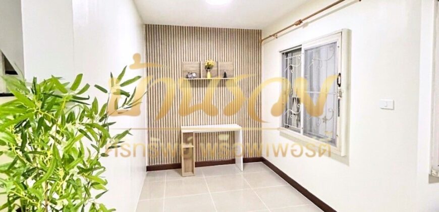 ทาวน์เฮ้าส์ 2 ชั้น หมู่บ้านพนาสนธิ์ วิลล่า สุวรรณภูมิ ใกล้ถนนเทพารักษ์ รีโนเวทใหม่ทั้งหลังพร้อมเข้าอยู่