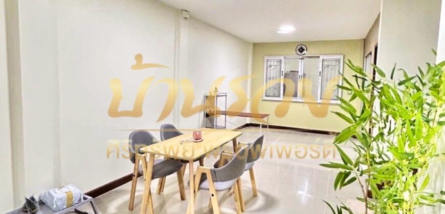 ทาวน์เฮ้าส์ 2 ชั้น หมู่บ้านพนาสนธิ์ วิลล่า สุวรรณภูมิ ใกล้ถนนเทพารักษ์ รีโนเวทใหม่ทั้งหลังพร้อมเข้าอยู่