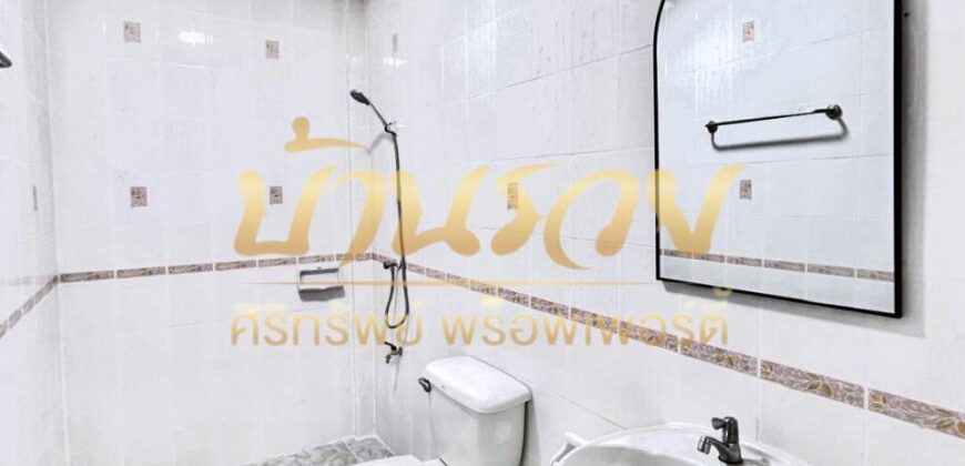 ทาวน์เฮ้าส์ 2 ชั้น หมู่บ้านพนาสนธิ์ วิลล่า สุวรรณภูมิ ใกล้ถนนเทพารักษ์ รีโนเวทใหม่ทั้งหลังพร้อมเข้าอยู่