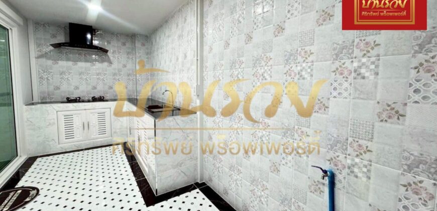 ทาวน์เฮ้าส์ 2 ชั้น หมู่บ้านเดอะคอนเนค 51#ต้นโครงการ เทพารักษ์-เมืองใหม่ ใกล้ทางด่วนบูรพาวิถี รีโนเวทใหม่ พร้อมเข้าอยู่