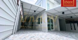 ทาวน์เฮ้าส์ 2 ชั้น #หลังมุมต้นโครงการ หมู่บ้านเดอะคอนเนค 8 ซอยมหาชัย ใกล้เมกะ บางนา พร้อมเข้าอยู่