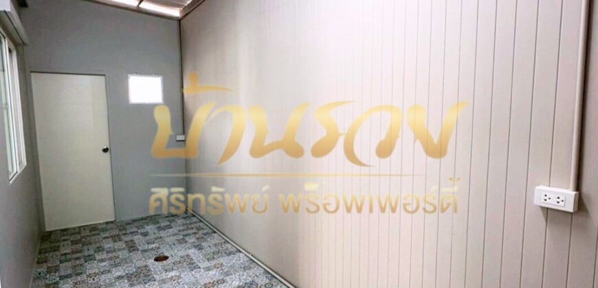 ทาวน์เฮ้าส์ 2 ชั้น #หลังมุมต้นโครงการ หมู่บ้านเดอะคอนเนค 8 ซอยมหาชัย ใกล้เมกะ บางนา พร้อมเข้าอยู่